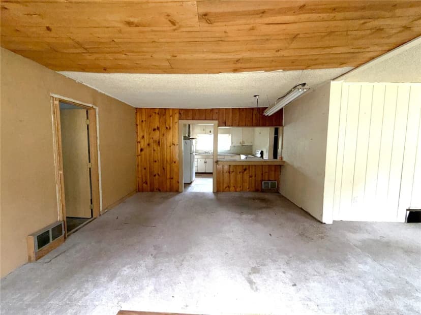 Property photo for 653 E 9th Street, Republic photo 8
