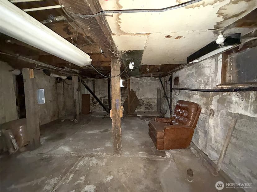 Property photo for 653 E 9th Street, Republic photo 22