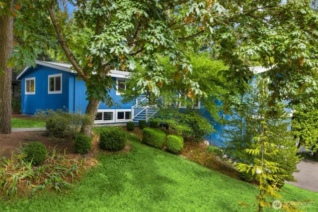 Property photo for 6930 94th Avenue Se, Mercer Island
