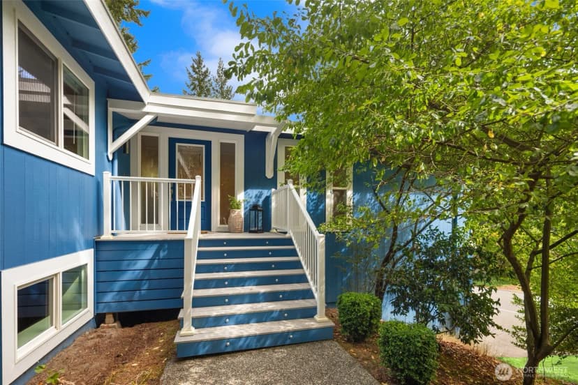 Property photo for 6930 94th Avenue Se, Mercer Island photo 2