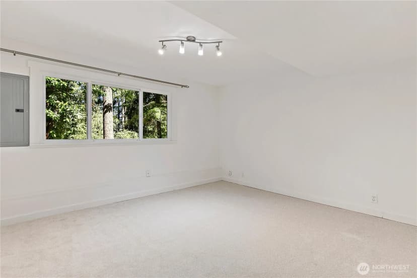 Property photo for 15916 Se 42nd Place, Bellevue photo 30