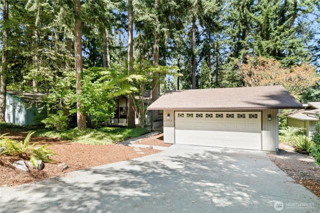 Property photo for 15916 Se 42nd Place, Bellevue