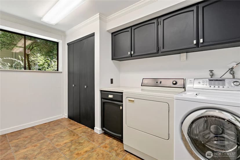 Property photo for 15916 Se 42nd Place, Bellevue photo 33