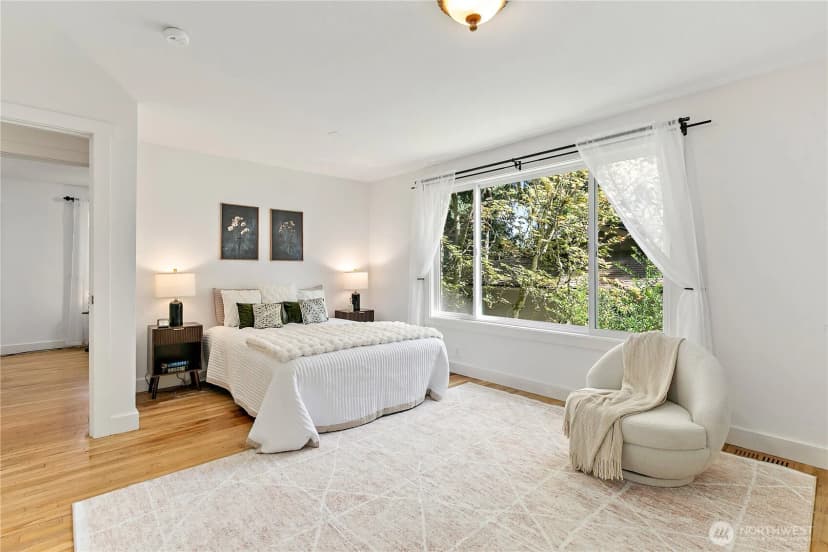 Property photo for 15916 Se 42nd Place, Bellevue photo 15