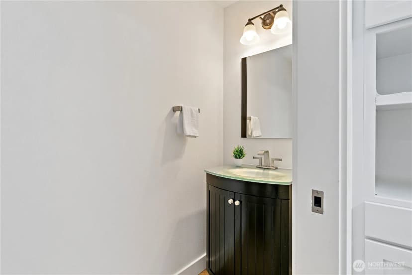 Property photo for 15916 Se 42nd Place, Bellevue photo 26