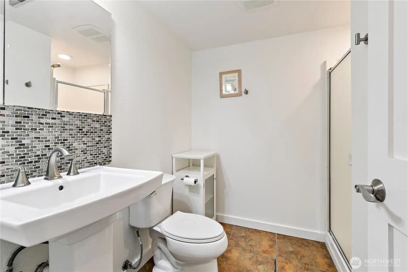 Property photo for 15916 Se 42nd Place, Bellevue photo 32