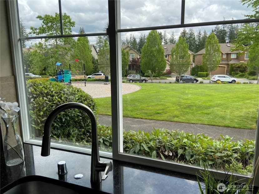Property photo for 10909 243rd Avenue Ne, Redmond photo 15