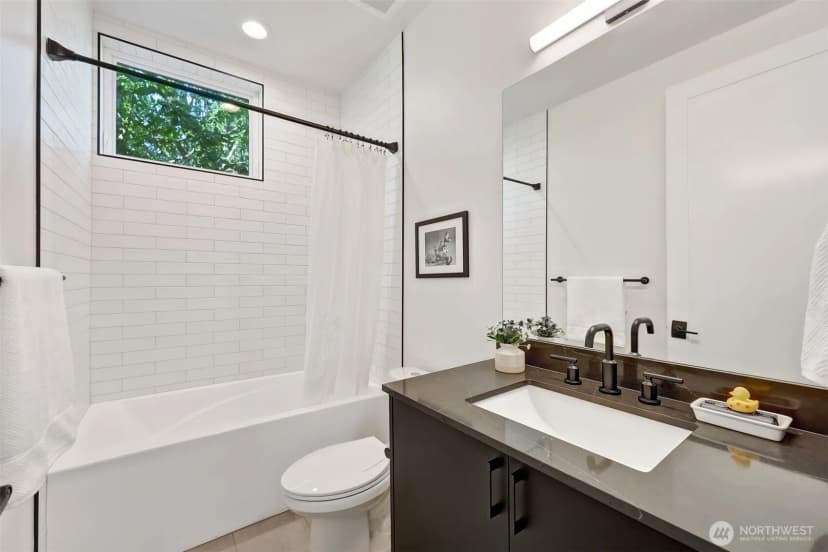 Property photo for 4869 35th Avenue S, Seattle photo 18