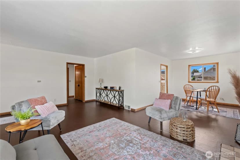 Property photo for 721 Yakima Street, Wenatchee photo 13