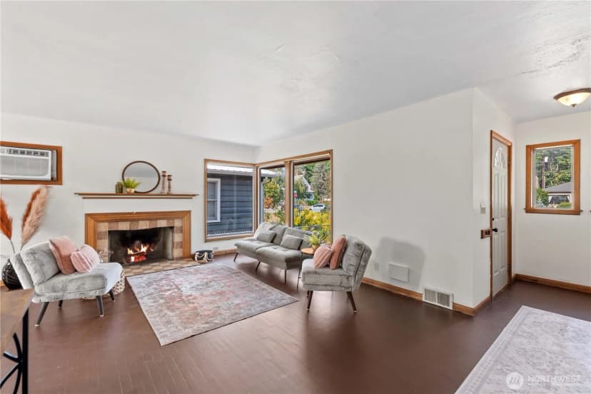 Property photo for 721 Yakima Street, Wenatchee photo 8