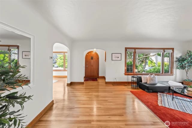 Property photo for 1109 N Cedar Street, Tacoma photo 5