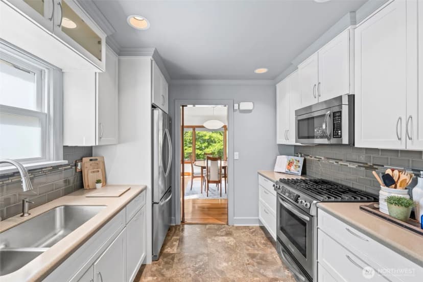 Property photo for 1109 N Cedar Street, Tacoma photo 11