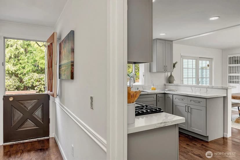Property photo for 13018 Ne 95th Street, Kirkland photo 18