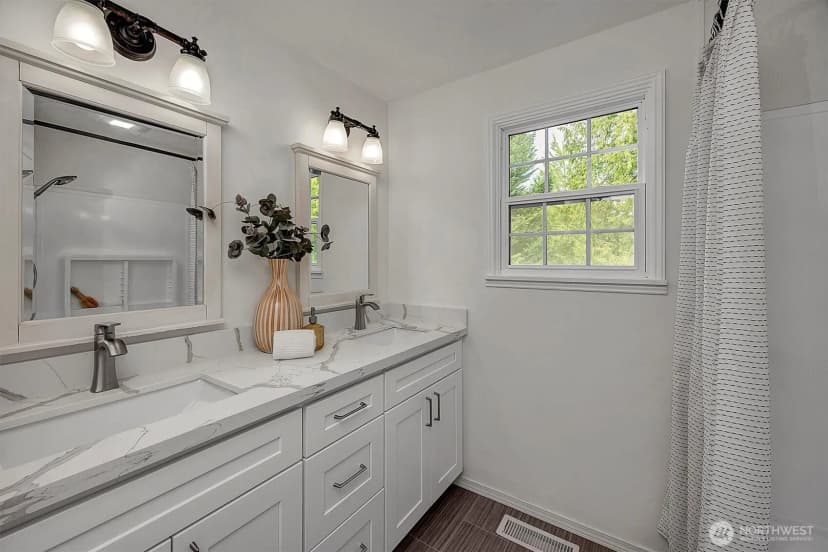 Property photo for 13018 Ne 95th Street, Kirkland photo 24