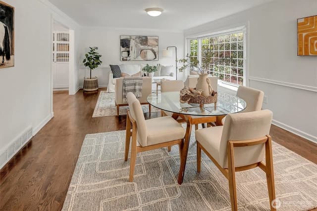Property photo for 13018 Ne 95th Street, Kirkland photo 3