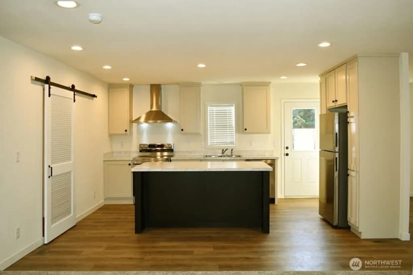 Property photo for 11617 Morris Road Se, Yelm photo 4