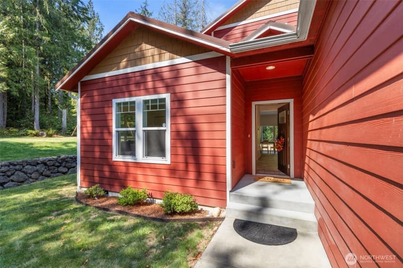 Property photo for 309 Meadowood Drive W, Seabeck photo 2