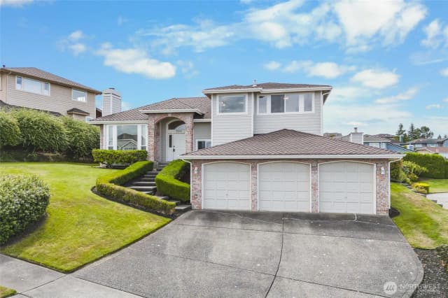 Property photo for 2202 Overview Drive Ne, Tacoma