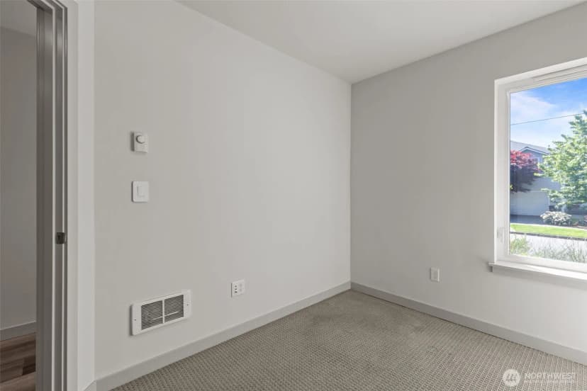 Property photo for 2422 C Nw 60th Street, Seattle photo 25