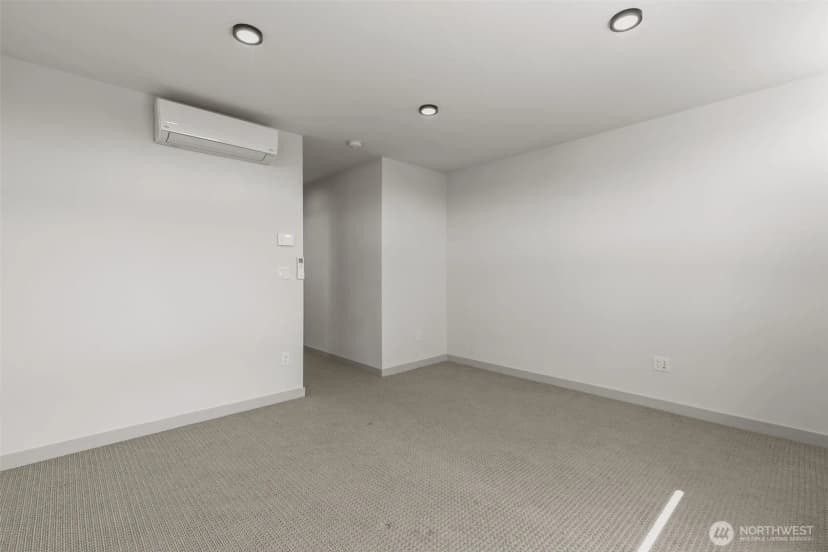 Property photo for 2422 C Nw 60th Street, Seattle photo 17