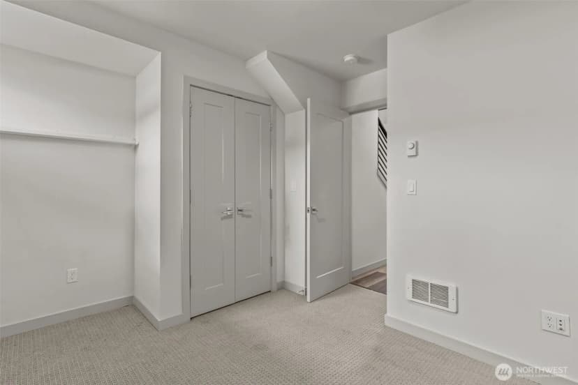Property photo for 2422 C Nw 60th Street, Seattle photo 28