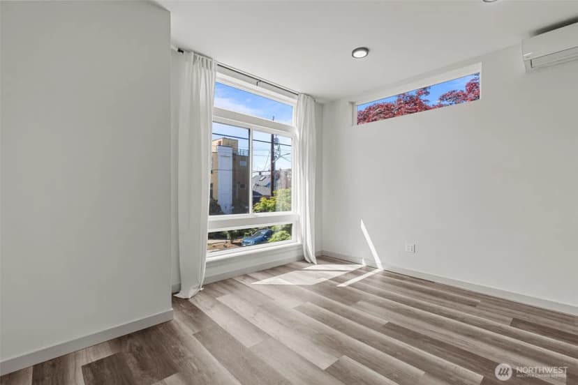 Property photo for 2422 C Nw 60th Street, Seattle photo 12