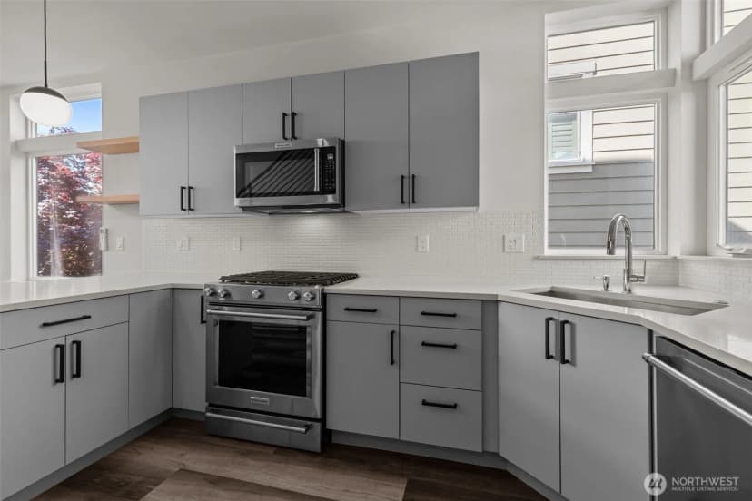 Property photo for 2422 C Nw 60th Street, Seattle photo 7
