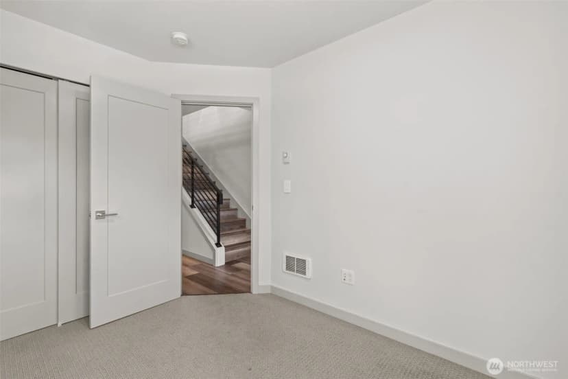 Property photo for 2422 C Nw 60th Street, Seattle photo 24