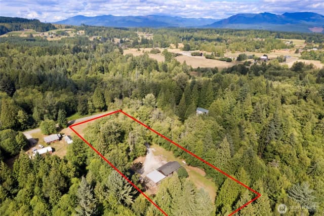 Property photo for 102 300th Street Nw, Stanwood photo 2