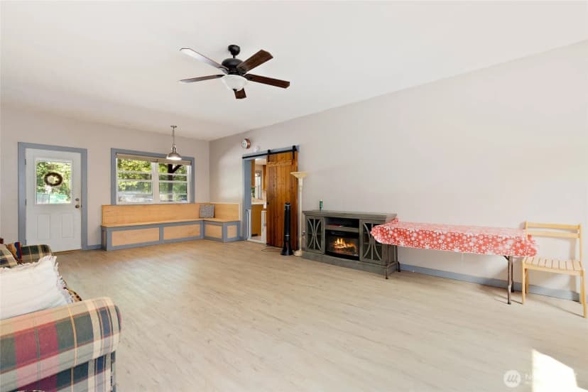 Property photo for 102 300th Street Nw, Stanwood photo 17