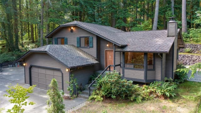 Property photo for 25061 Se Mirrormont Way, Issaquah