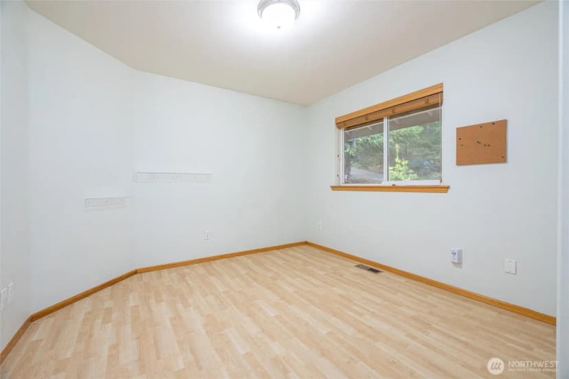 Property photo for 9 Eagle Crest Court, Bellingham photo 19