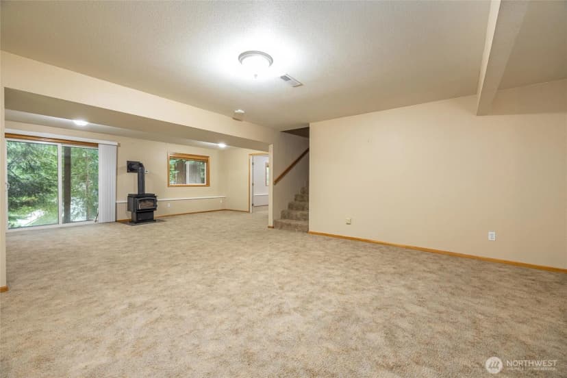 Property photo for 9 Eagle Crest Court, Bellingham photo 30