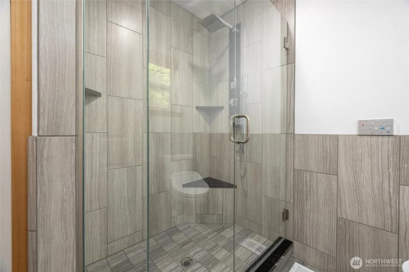 Property photo for 9 Eagle Crest Court, Bellingham photo 14