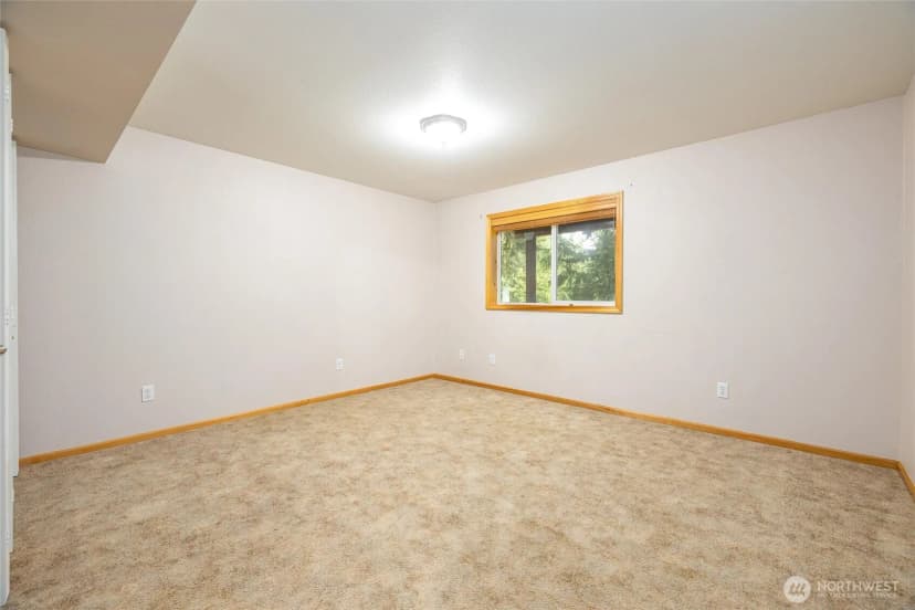 Property photo for 9 Eagle Crest Court, Bellingham photo 32
