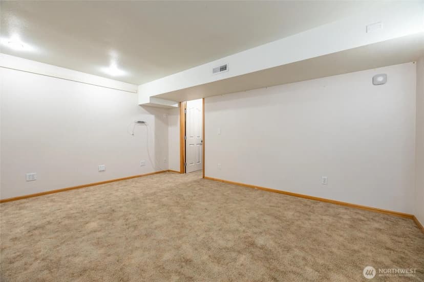 Property photo for 9 Eagle Crest Court, Bellingham photo 25
