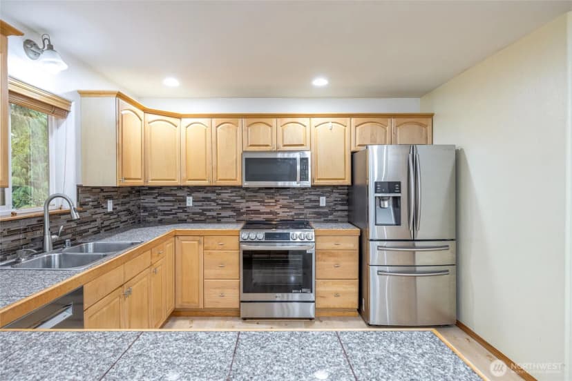 Property photo for 9 Eagle Crest Court, Bellingham photo 9
