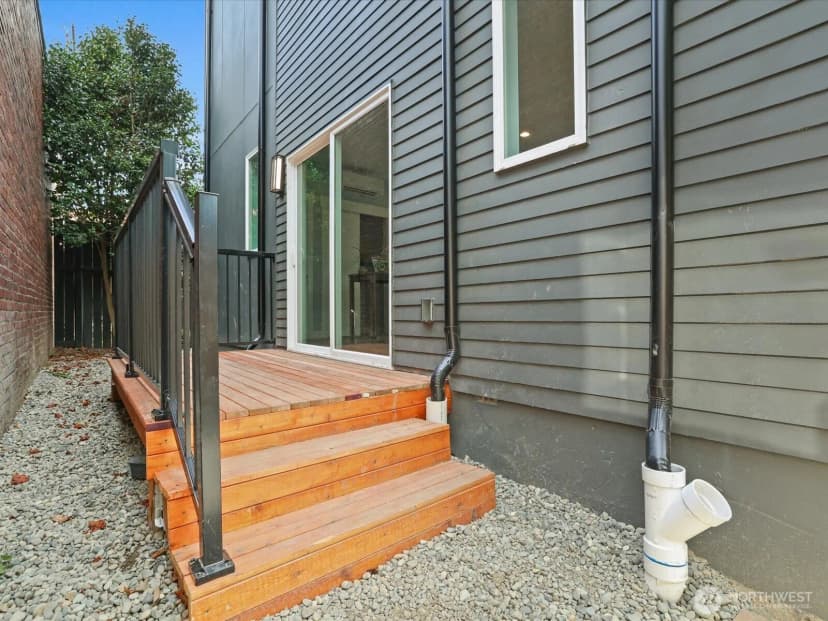Property photo for 6751 14th Avenue Nw, Seattle photo 31