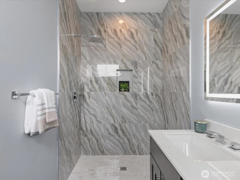 Property photo for 6751 14th Avenue Nw, Seattle photo 16