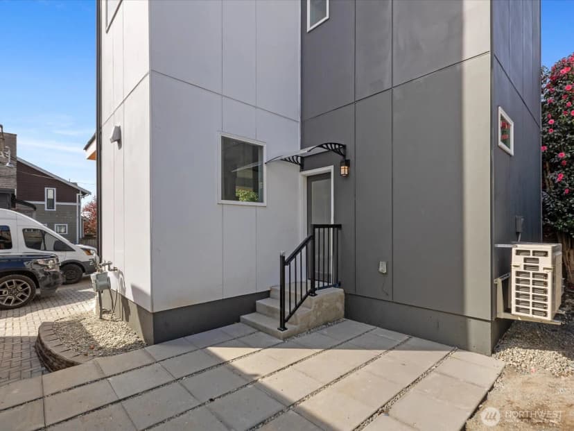 Property photo for 6751 14th Avenue Nw, Seattle photo 30