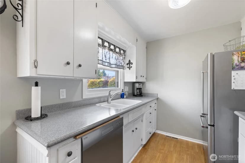 Property photo for 1014 E 54th Street, Tacoma photo 3
