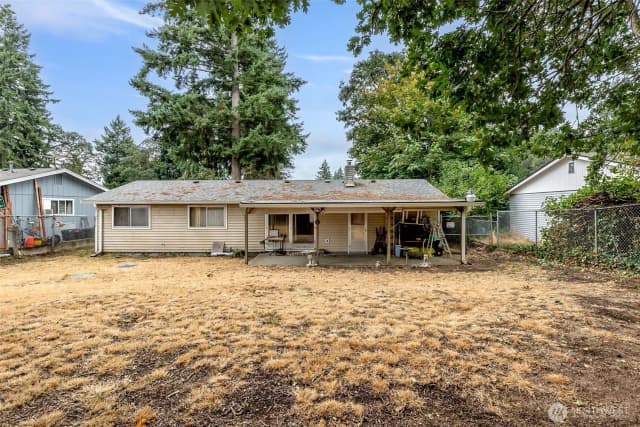 Property photo for 816 Oakcrest Street Se, Lacey photo 4