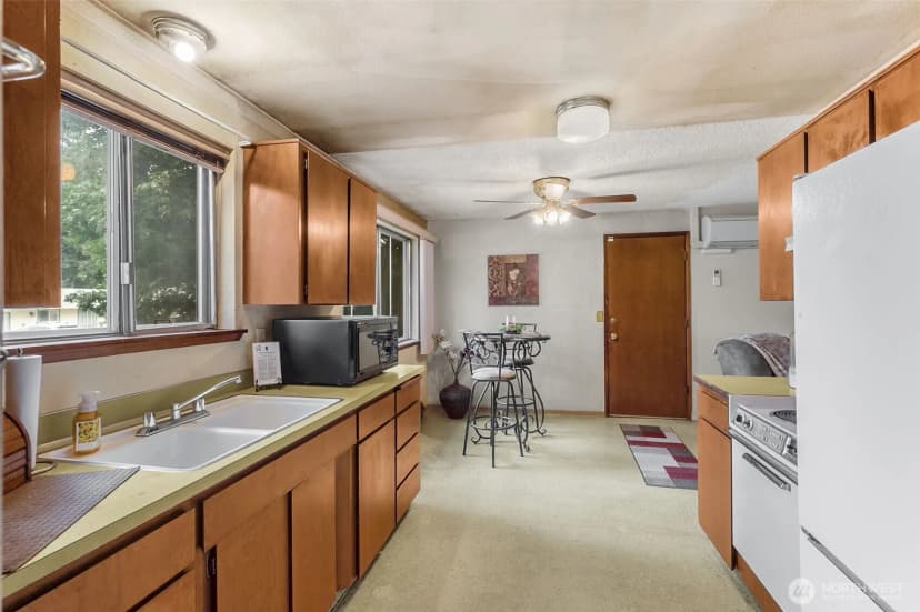Property photo for 816 Oakcrest Street Se, Lacey photo 11
