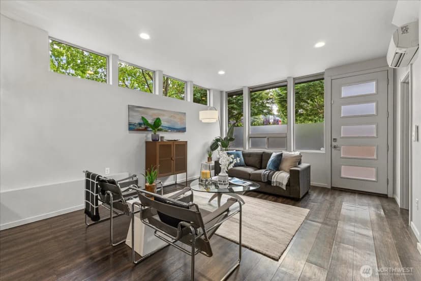 Property photo for 4300 Sw Mills Street, Seattle photo 6