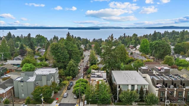 Property photo for 4300 Sw Mills Street, Seattle photo 4