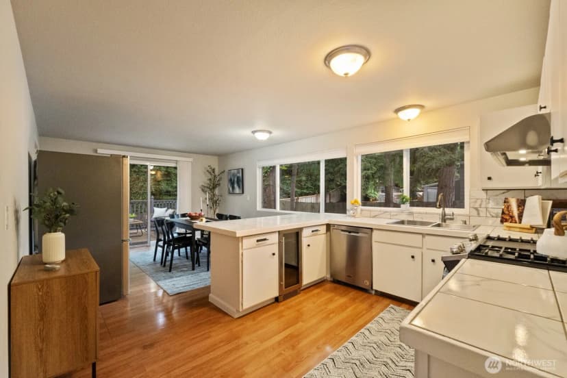 Property photo for 12522 Ne 138th Place, Kirkland photo 10