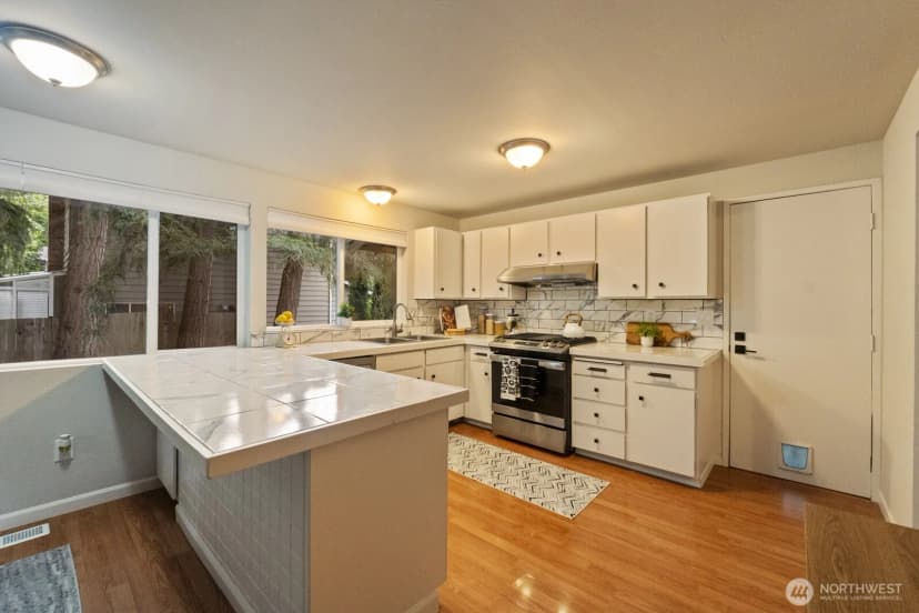Property photo for 12522 Ne 138th Place, Kirkland photo 12