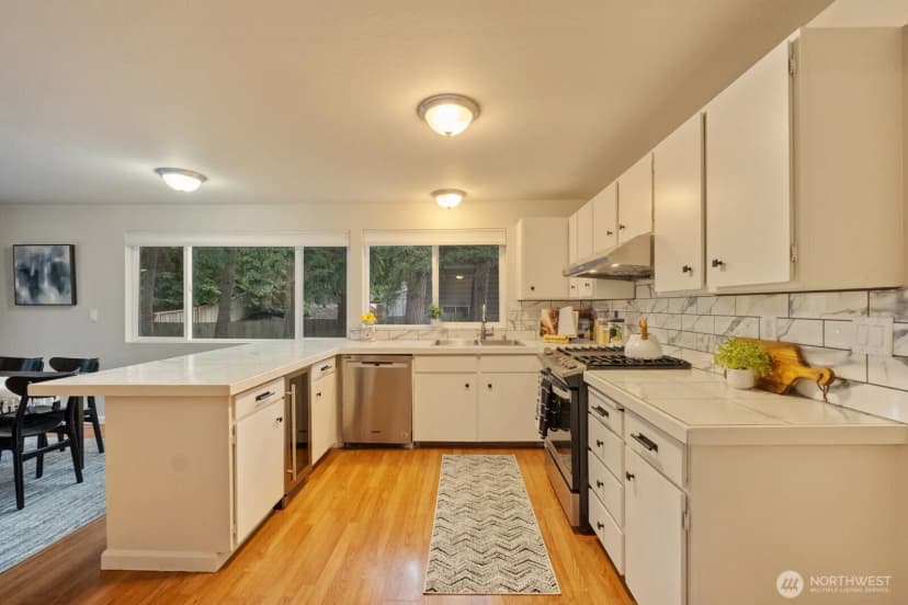 Property photo for 12522 Ne 138th Place, Kirkland photo 11