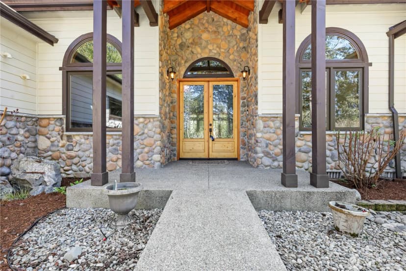 Property photo for 6120 Lake St Clair Se, Olympia photo 4