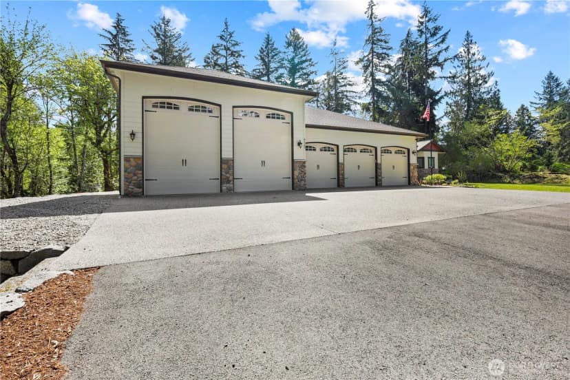 Property photo for 6120 Lake St Clair Se, Olympia photo 3